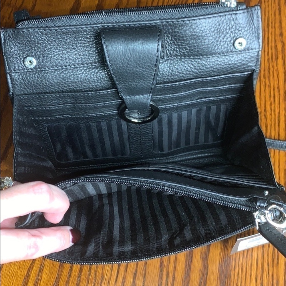 Black Leather Crossbody Purse - Picture 5 of 9